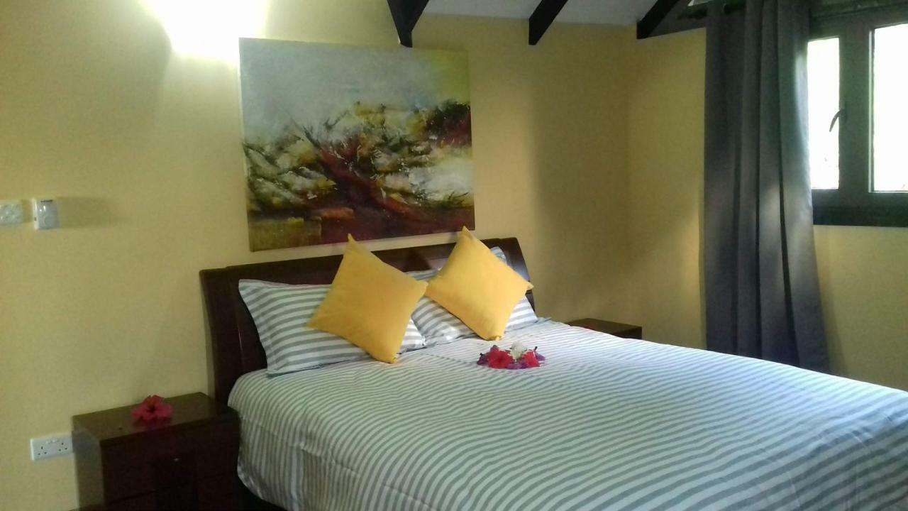 Shay Lyah Self Catering Apartment Victoria Exterior photo